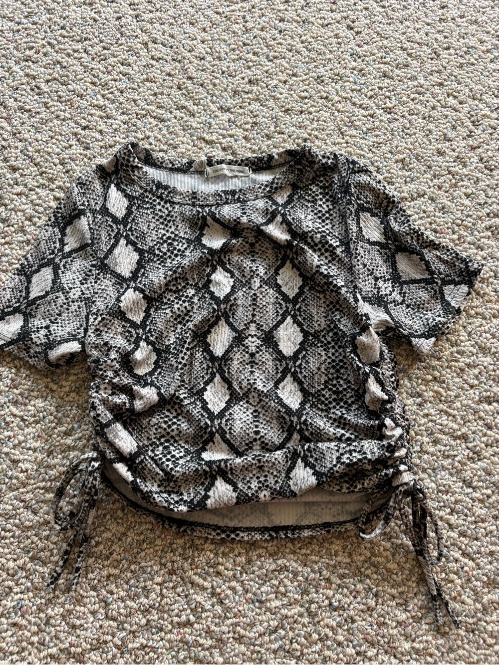 Snake Print Drawstring Short Sleeve Top - Black & Cream
